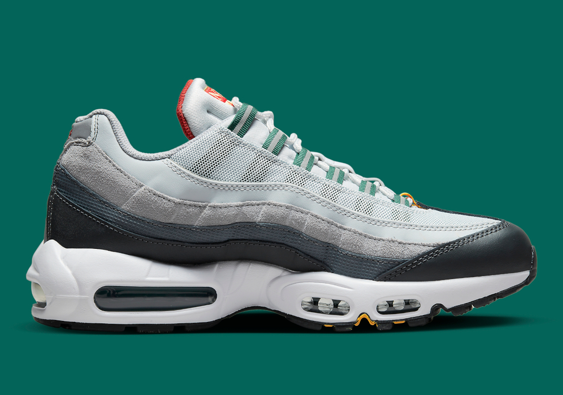 Nike-Air-Max-95-DM0011-002-2.jpg