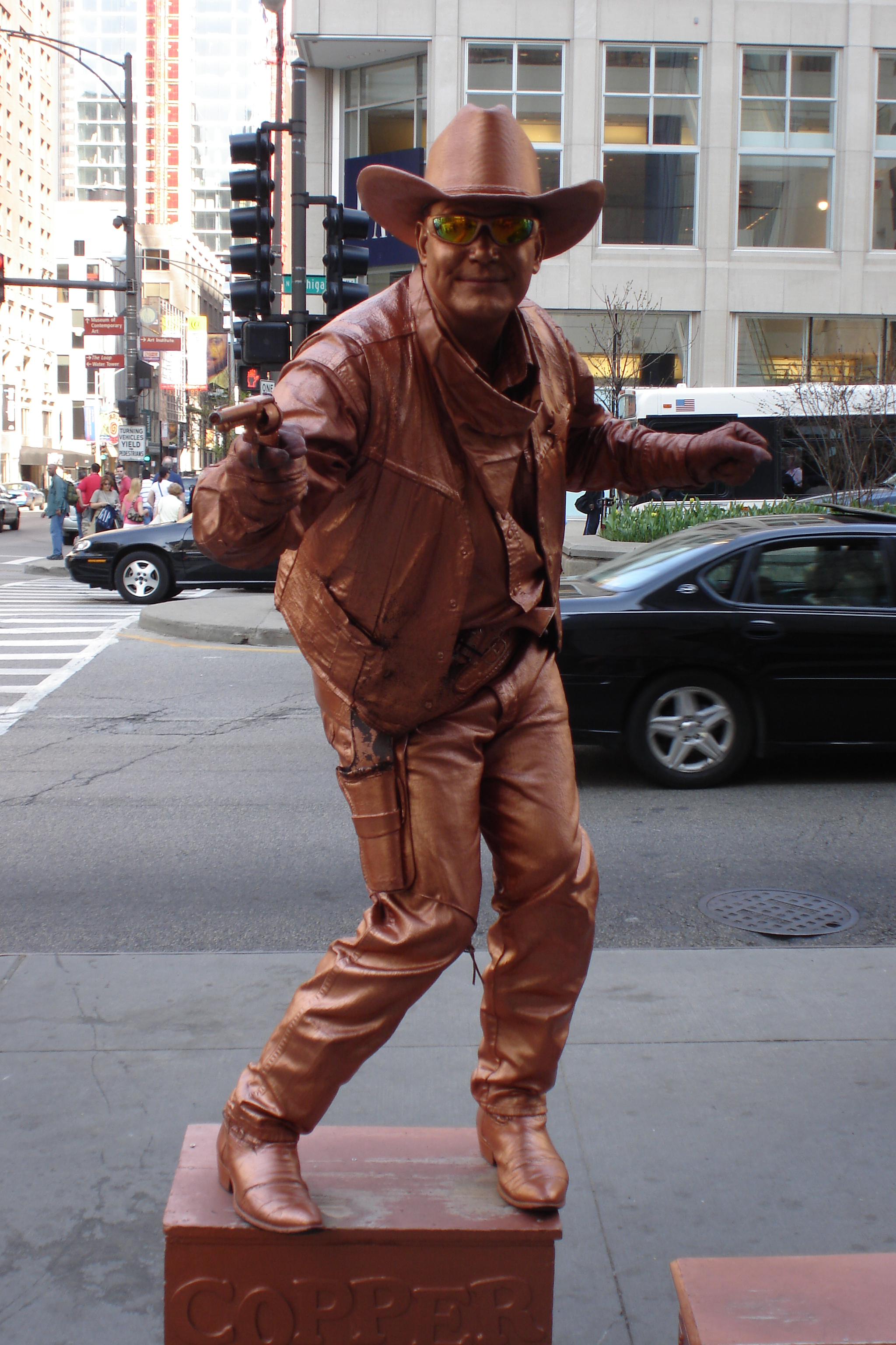The_Copper_Cowboy_living_statue.jpg