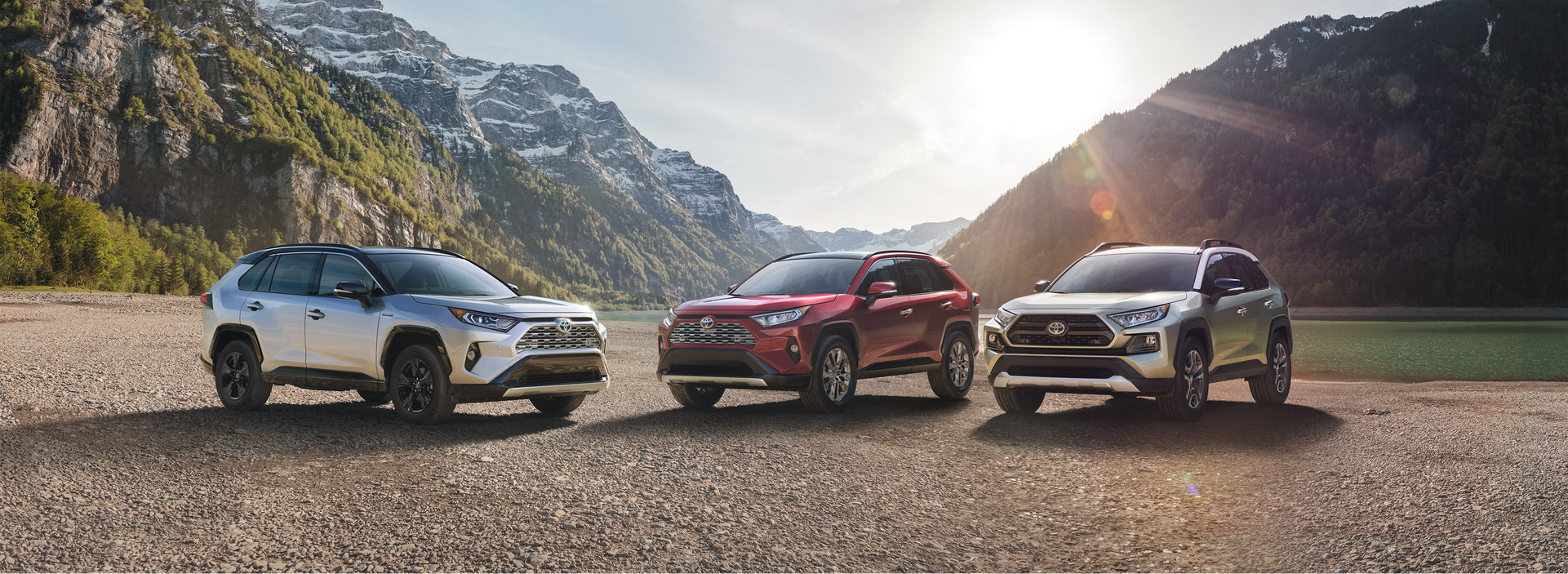 2019-Toyota-RAV4-19.jpg