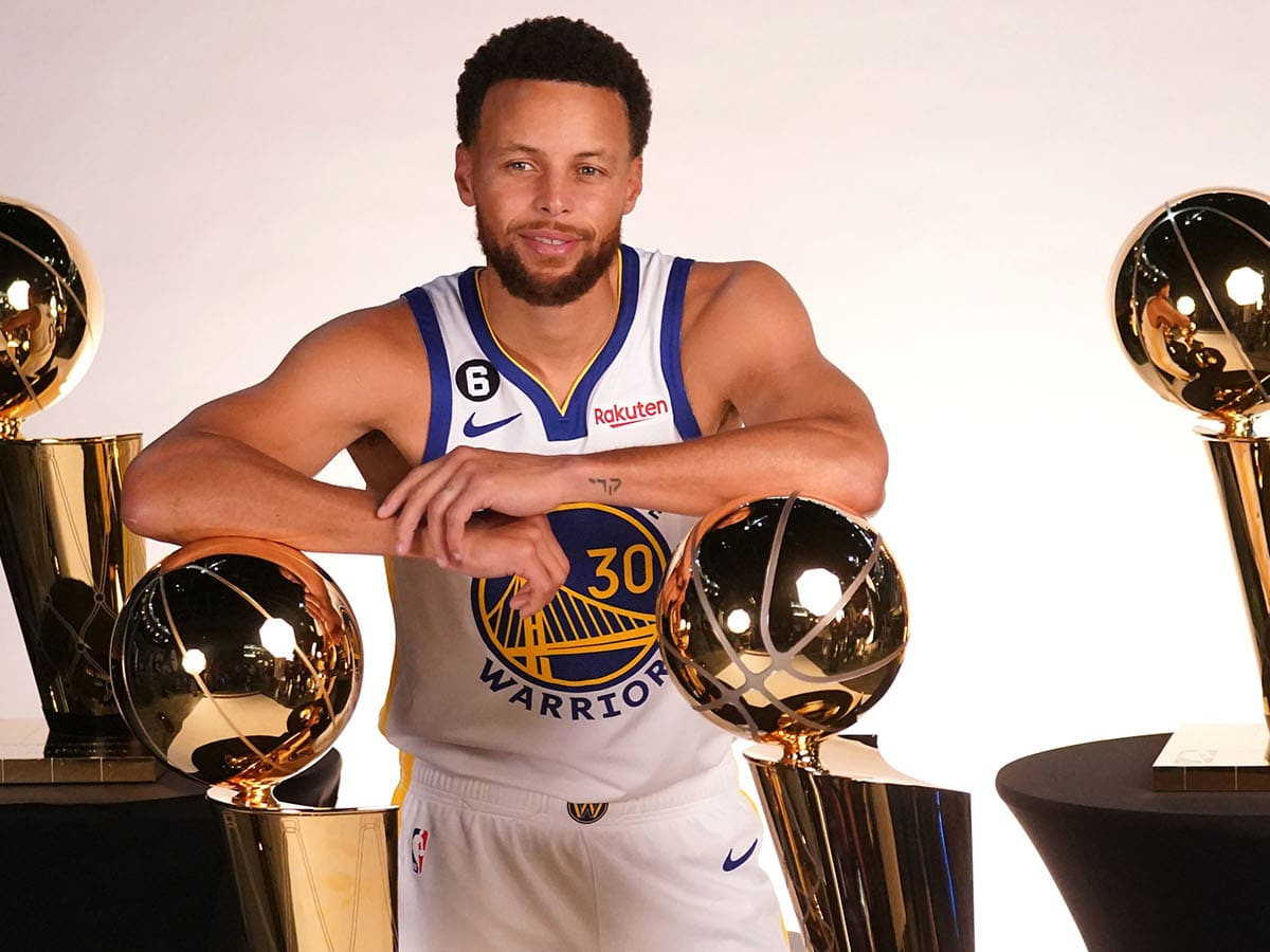 stephen-curry-warriors-four-champions.jpg